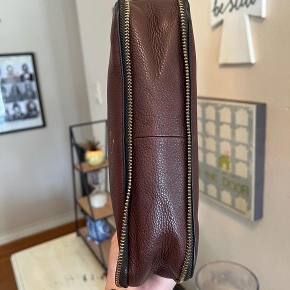 ❌SOLD❌Fossil Leather Crossbody Purse - Picture 6 of 16